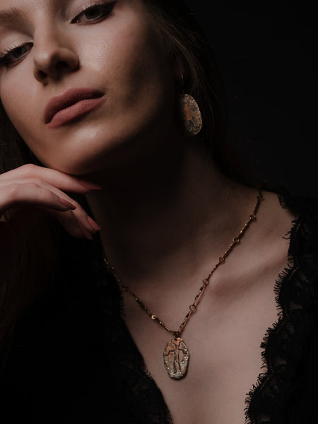 Hossa Necklace