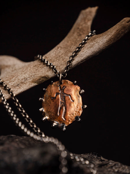 Hossa silver accents necklace